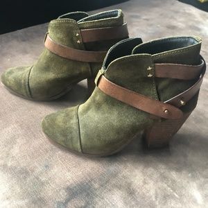 Rag & Bone Hunter Green Harrow Booties sz 7